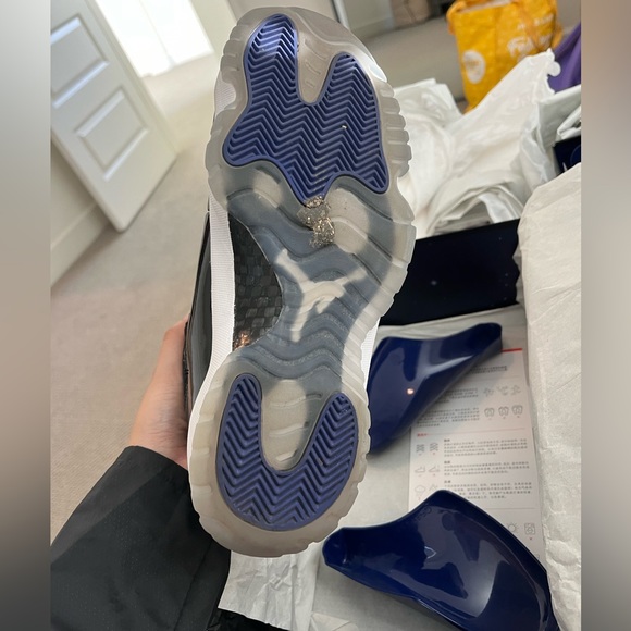 Air Jordan 11 Retro ‘ Space Jam ‘ - Picture 6 of 8